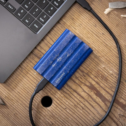 SAMSUNG T7 Shield , Portable SSD, up to 1050MB/s, USB 3.2 Gen2, Rugged, IP65 Rated, for Content Creators and Gaming, External Solid State Drive , [Canada Version]